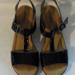 *CLEARANCE NO DISCOUNTS* Natural Soul sandals sz 11 M NWOB